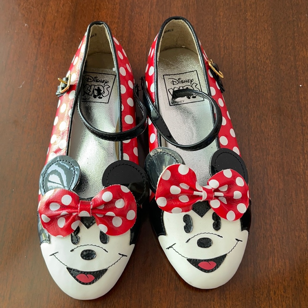 Disney Minnie Mouse shoes, size 12